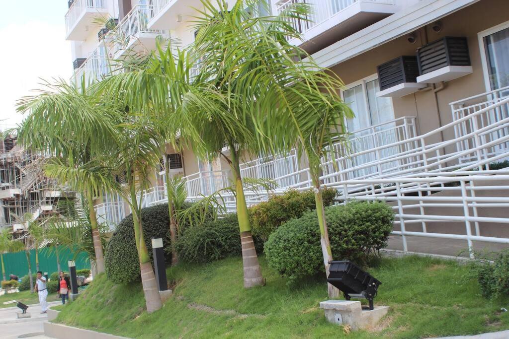 Appartamento Antonio'S Place, 3 Mins To Mactan Airport, Fast Internet With Netflix Lapu-Lapu City Esterno foto